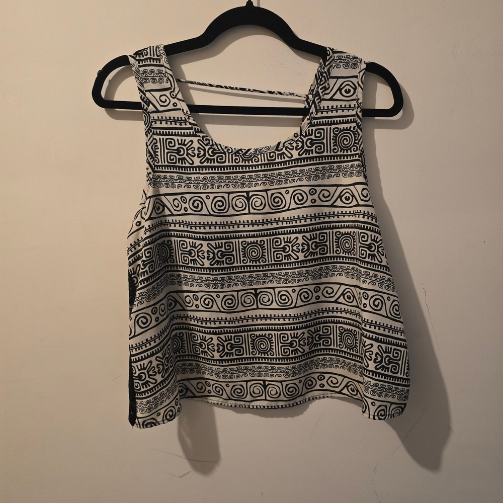 Body Central Tank Top Womens Medium Black White Tribal Lace Back Crop Sleeveless